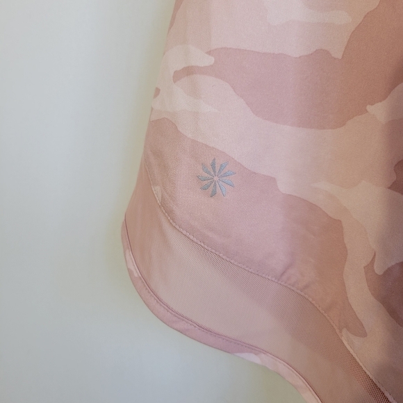 Athleta 2x camo shorts - Picture 4 of 10